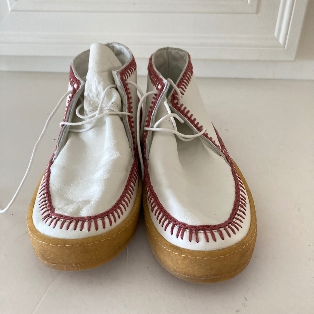 NWOT Laid Back London Anthropologie Shenje Crochet White Leather Booties Sz 40 - Picture 4 of 6